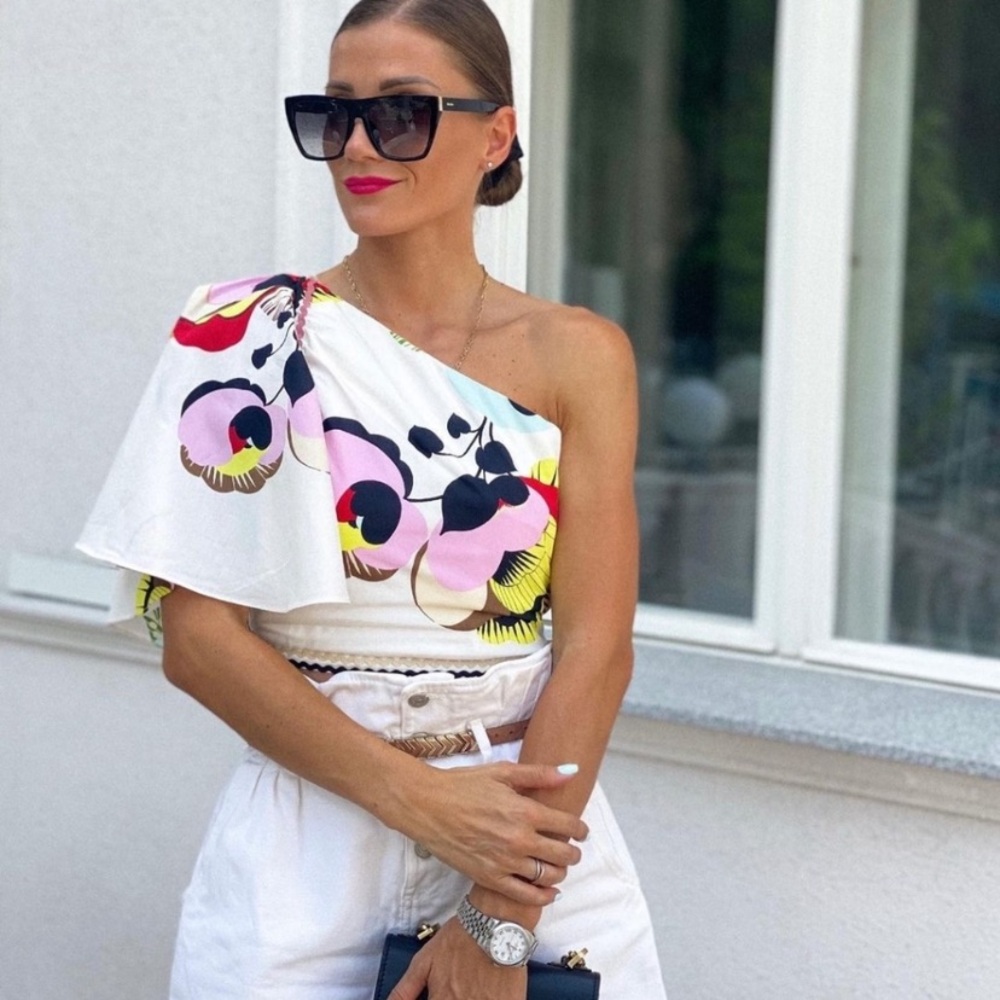 Zara Asymmetrical Printed Crop Top Medium